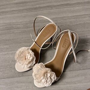 INC International Concepts Cream Floral Heels